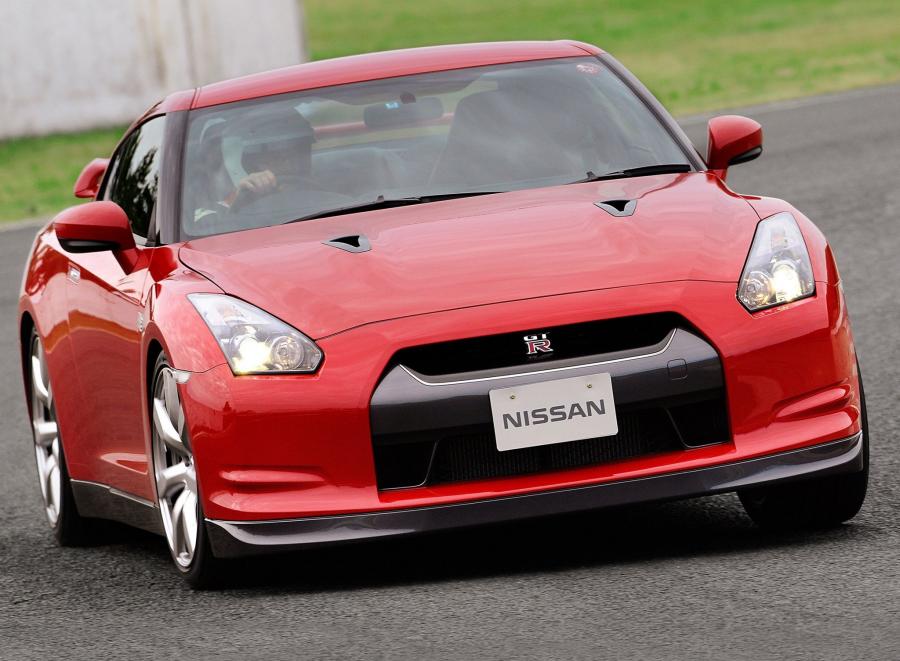  Nissan GT-R 2008 года  (фото 64 из 71)